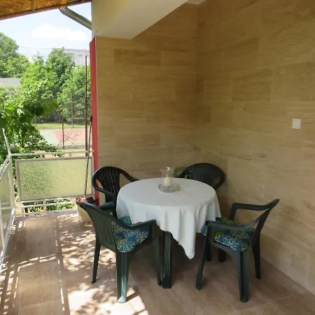 Szekely Apartment *